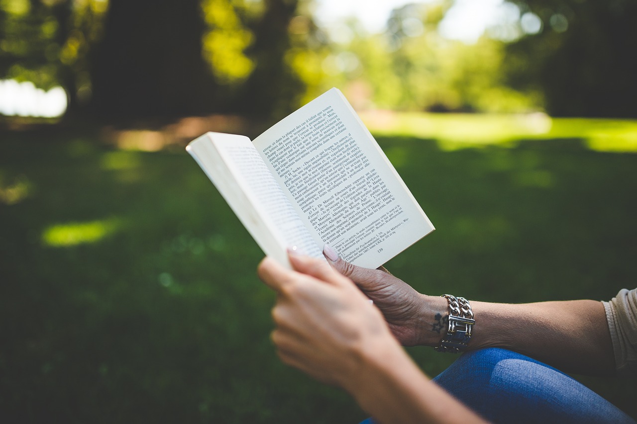 book, woman, park-1835799.jpg